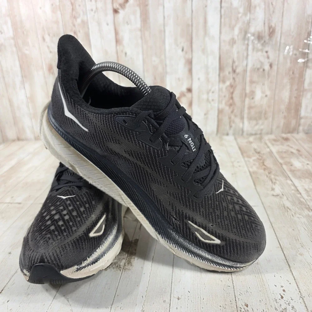 Hoka Clifton 9 Womens Running Shoes Black White 1127896 BWHT Size 9.5B